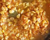 A picture of step 6 of Sweet corn curry.