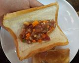 รูปขั้นตอนการทำที่ 3 ของ เมนูเด็กตื่นสาย.... ขนมปังกรอบหมูสับ