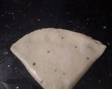 A picture of step 3 of Sugar Paratha.