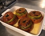Une image de l'étape 14 de Tomates noires farcies à l élan,oignon et carotte,couronne de poireaux.