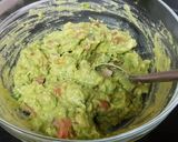 A picture of step 3 of Cheese nachos with salsa and guacamole.