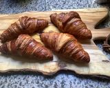 Une image de l'étape 1 de Croissant 🥐🥐aux amandes🥜☕️goûter 🌰🥄gourmand.