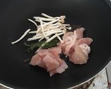 รูปขั้นตอนการทำที่ 2 ของ Chicken thyme white sause