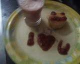 A picture of step 5 of Strawberry shake with vanilla ice - cream.