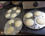 सूजी की इडली (Suji ki idli recipe in Hindi) रेसिपी चरण 3 फोटो