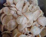 Foto langkah ke 2 dari resep Krupuk Acan Berbumbu.