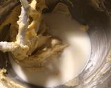 Foto langkah ke 5 dari resep Cinnamon Swirl Coffee Cake.