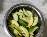 A picture of step 2 of Instant Kairi pickle.
