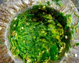A picture of step 5 of Khatti teekhi chutney.