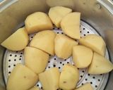 Foto langkah ke 2 dari resep Potato Cheese Ball w/ Corned.