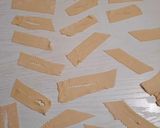 Foto del passaggio 2 della ricetta Chiacchiere due ingredienti