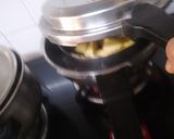 A picture of step 2 of Pumpkin Puree Masala Puri.