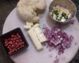 A picture of step 3 of Aloo bonda.