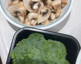 西蘭花薯仔洋蔥忌廉湯的食譜步驟1照片