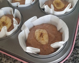 Foto del paso 3 de la receta: ⋇ Muffins de banana, cacao y chips 🍌