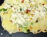 ચીઝી આલુ પુડલા (Cheesy Aloo Pudla Recipe In Gujarati) રેસીપી સ્ટેપ3ફોટો