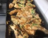Foto del paso 2 de la receta: Pechuga de pollo en salsa de ajo y champiñones