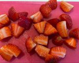Vegán epres “túrógombóc” recept fázis 4 fotója