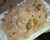 A picture of step 5 of Chicken yakhni pulao.