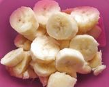 बनाना डिलाईट विथ हनी (banana delight with honey recipe in marathi) रेसिपी स्टेप 2 फोटो 