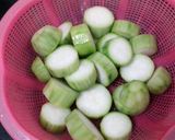 Hình bước làm 1 của món Canh bí hầm xương heo
