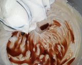 A picture of step 3 of Chocolate chip ice cream.