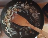 A picture of step 1 of Vegan Yummy Mushroom Sauce.