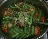 Foto langkah ke 5 dari resep Asem-asem Daging Buncis.