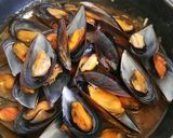 Foto del paso 8 de la receta: Mejillones en salsa picante