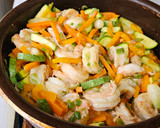 Foto del paso 4 de la receta: Camarones salteados con verduras