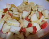 A picture of step 1 of Creamy fruit chat.