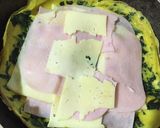 Foto del paso 4 de la receta: Espinaca a la francesa con jamón y queso (tortilla)