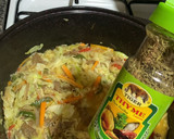 A picture of step 4 of Beef and cabbage sauce (my version).