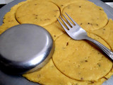 चटपटी मठरी (Chatpati mathri recipe in Hindi)