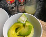 A picture of step 3 of Avocado toast with egg.