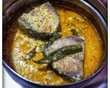 A picture of step 3 of Ilish bhapa.