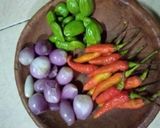 Foto langkah ke 8 dari resep Nasi daun jeruk + Oseng teri bawang.