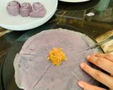 Foto langkah ke 4 dari resep Dadar Gulung Bunga Telang.