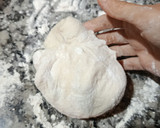 Foto del paso 4 de la receta: Pizza de cebolla y champiñones