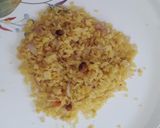 A picture of step 4 of Kanda poha.