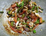 A picture of step 7 of Hakka noodles.
