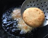 A picture of step 4 of Green Peas Kachori.