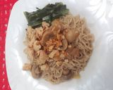 Foto langkah ke 4 dari resep Topping Bakmi Ayam Jamur.