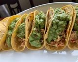 Foto del paso 4 de la receta: Tacos con pollo y guacamole 🥑