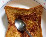 Foto langkah ke 5 dari resep Choco Hazelnut Lava Toast.
