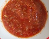 A picture of step 2 of Vegetable and meat pizza.