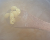 Foto del paso 6 de la receta: Tiburones con espárragos y almejas