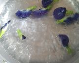 Foto langkah ke 3 dari resep Bubur Sumsum Bunga Telang.