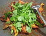 Foto langkah ke 6 dari resep Ayam Jerit Kemangi.
