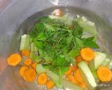 Foto langkah ke 2 dari resep Bening wortel labu siam.